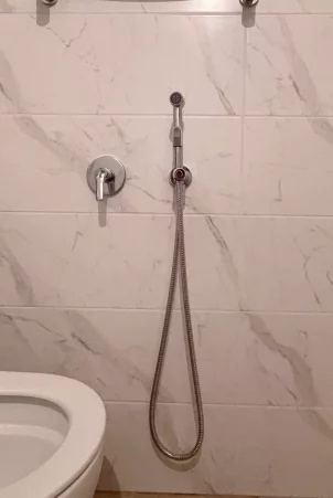 Гигиенический душ с раздельным смесителем